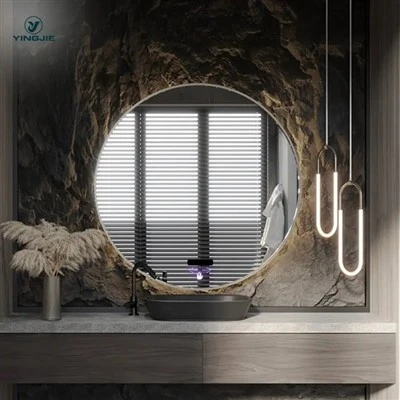Pasqyra me skanim me duar në banjë